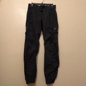 Lululemon Studio / Cargo / Hiking Pants